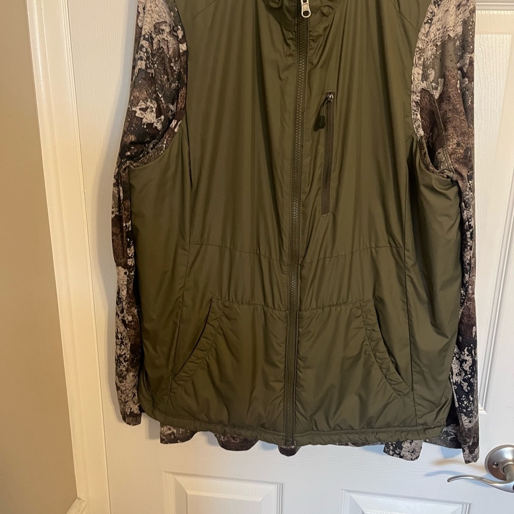Camouflage Patterned Jacket - Picture 8 of 8